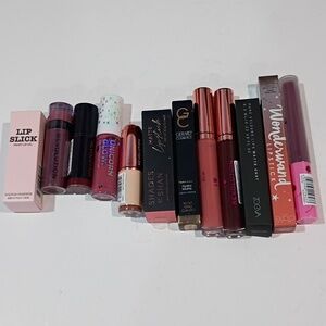 Lipstick & Lip Gloss Bundle – Assorted Brands‎ Matte & Glossy Shades
